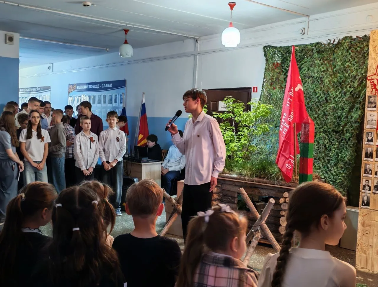🎉 Второй день акции «Ура Победе!» в нашей школе литературный день — учащиеся читали ст...