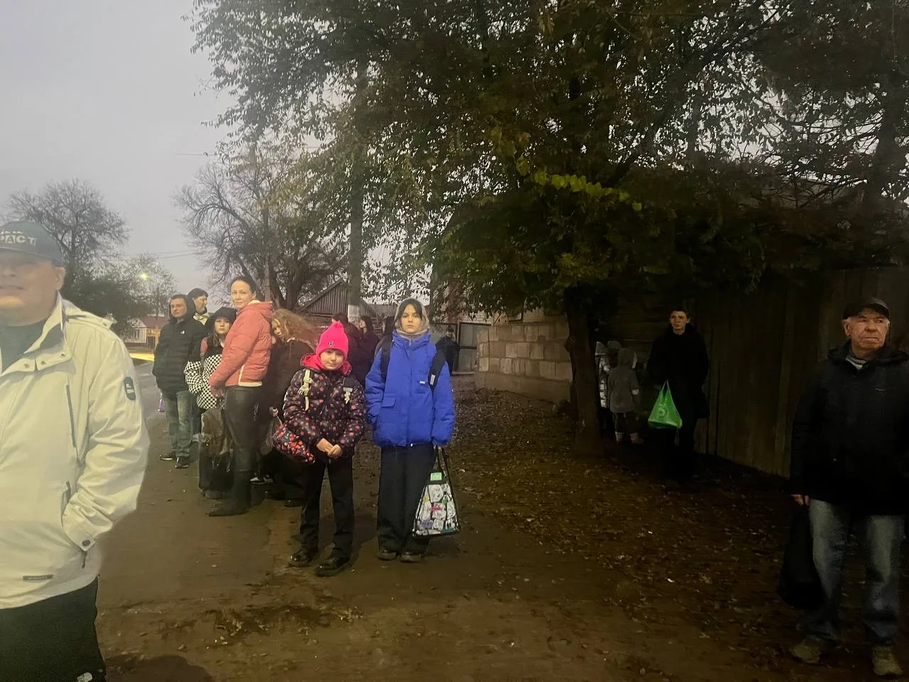 Уважаемая администрация, Вы контролируете организации в подотчетном Вам районе? Когда жители заречно