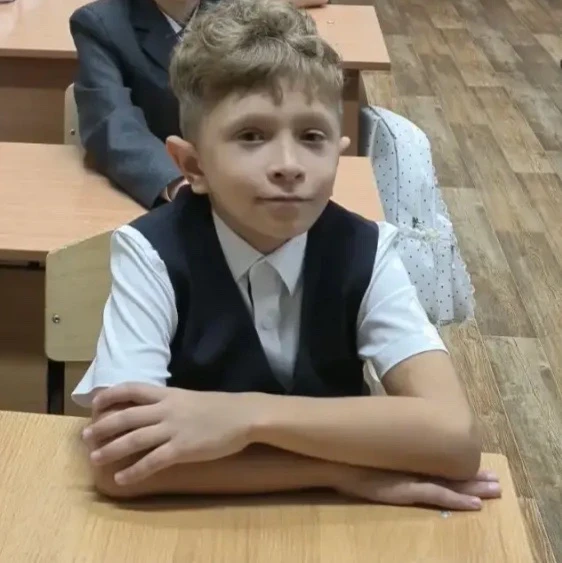 Мой младший сегодня пошел в пятый класс! 🙌