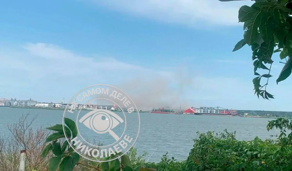 💥 В порту Николаева продолжают поражать суда!

Минобороны РФ сообщило, что сегодня утром российские