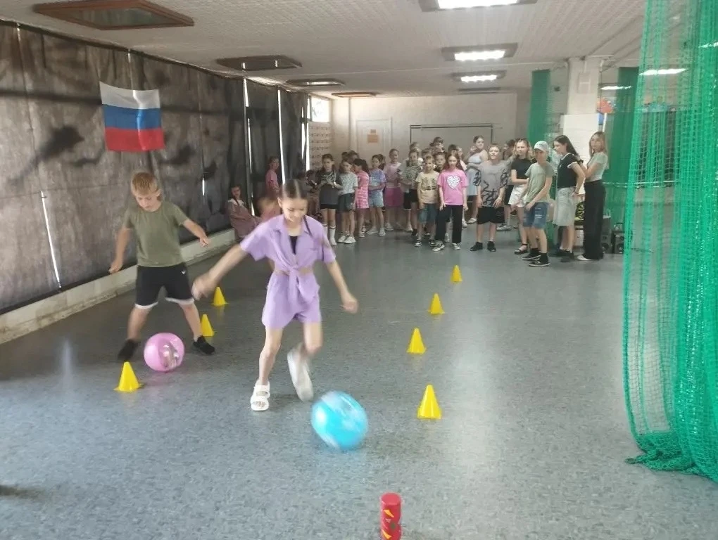 Весёлые старты: спортивный праздник в лагере «Короленковцы»

Сегодня на базе Центра детского и юноше