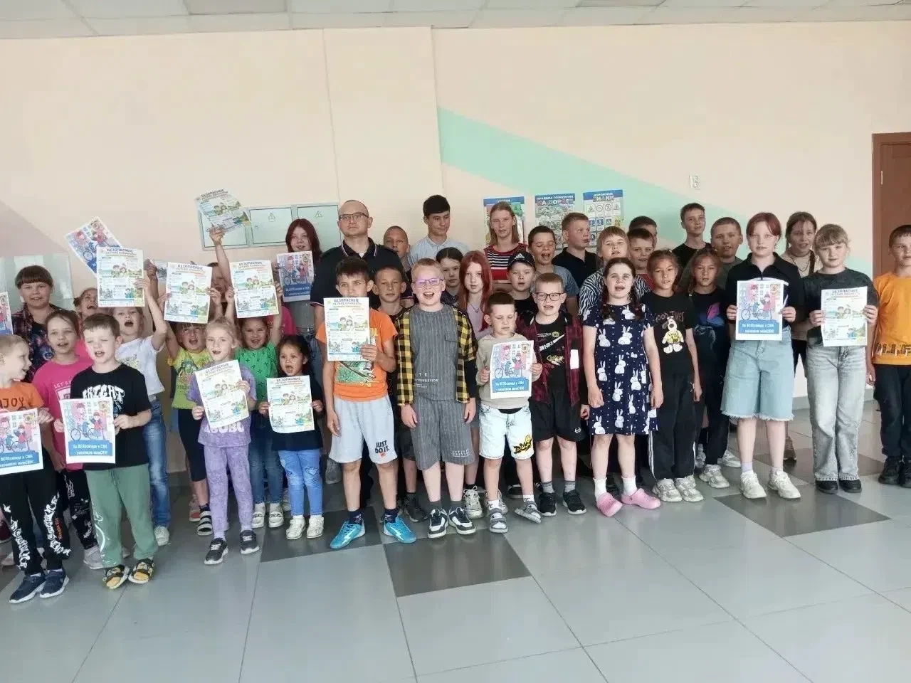 🌞Лето в разгаре, а безопасность — на первом месте!

Каникулы — время активного отдыха, игр и прогул