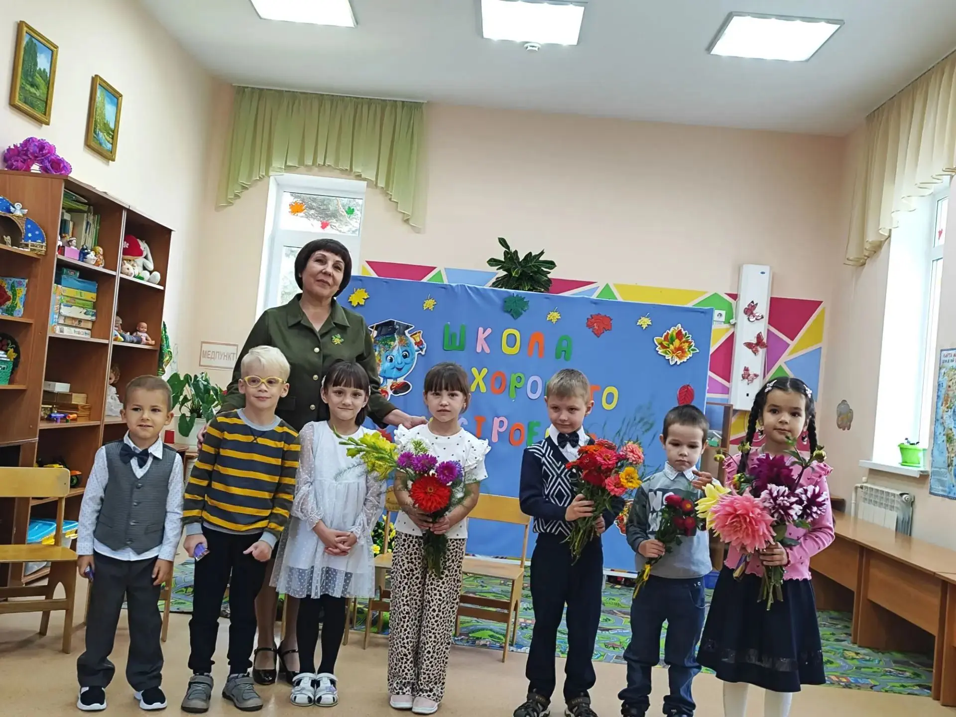 Закончились летние каникулы, группа предшкольной подготовки наполнилась детскими голоса...