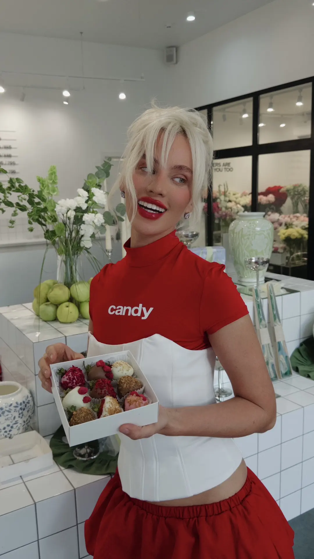 Кто куда, а мы — на мастер-классы 🍓

Напоминаем: в июле у нас проходят мастер-классы по клубнике в 
