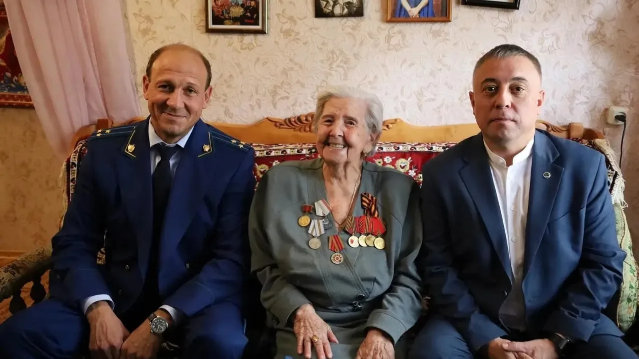 🎉 Жительница Уфы отметила 95-летний юбилей