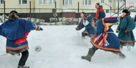 Это магия: вечная мерзлота, древняя культура кочевников и всемирная игра в футбол, слитые в один зре