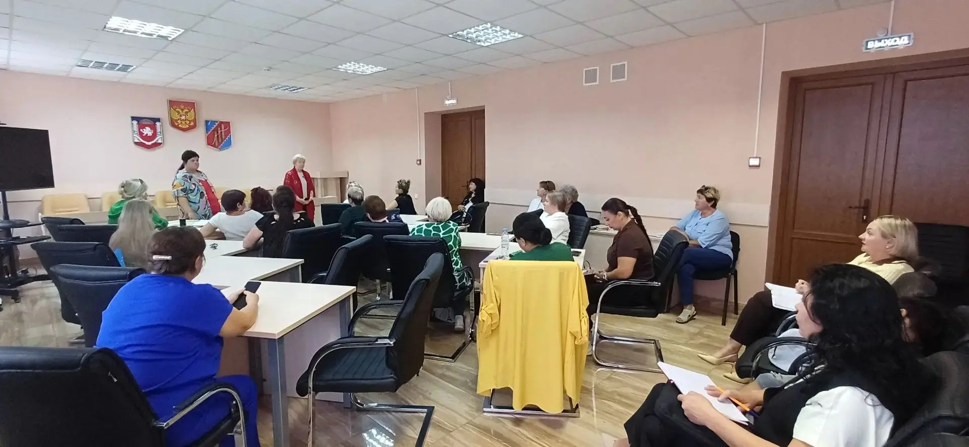 В Джанкойском районе обсудили подготовку к новому творческому сезону и предстоящим выборам
