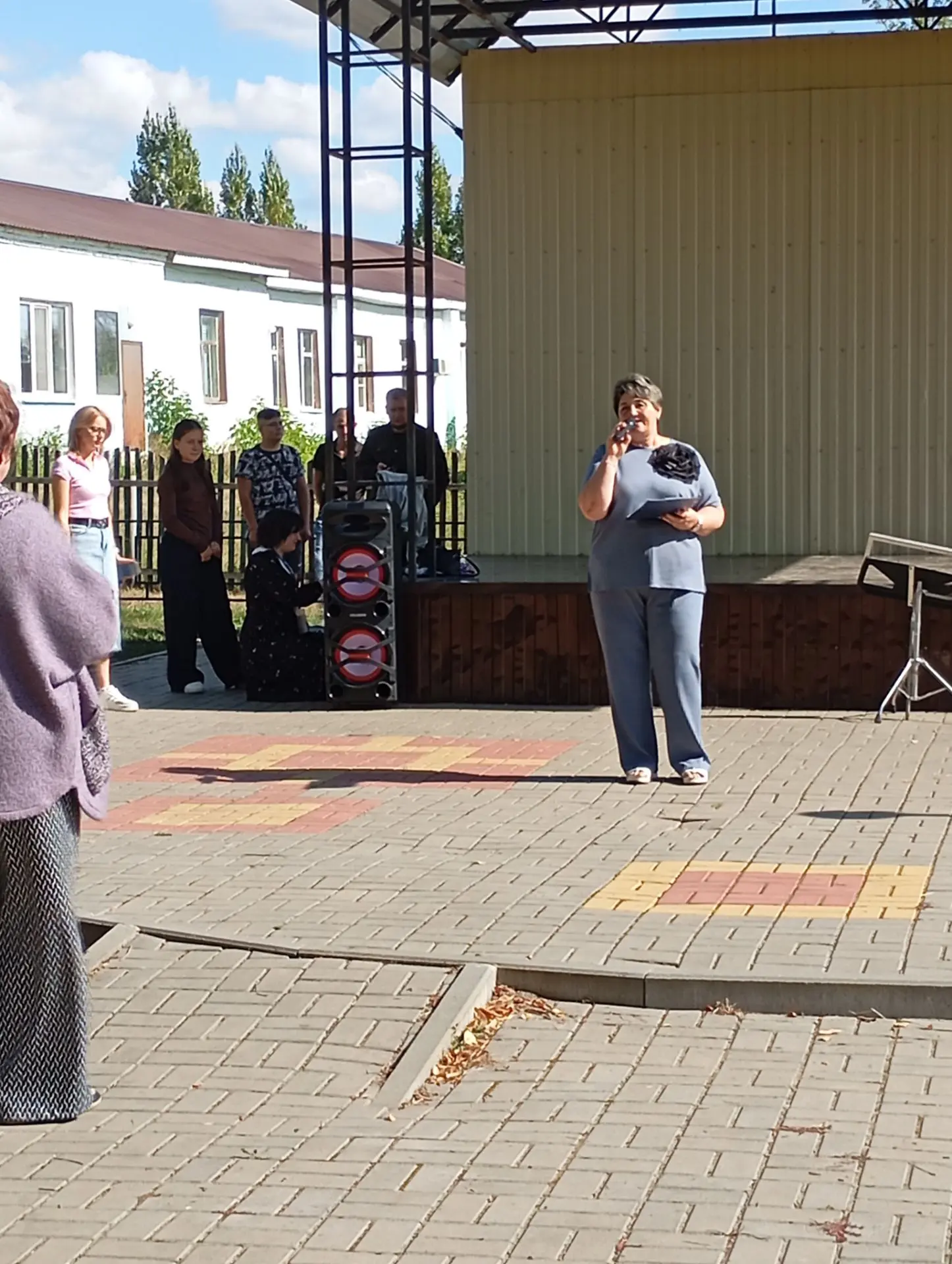 19 сентября в парке отдыха состоял концерт "Здравствуй бабье лето". Осень балует нас тё...