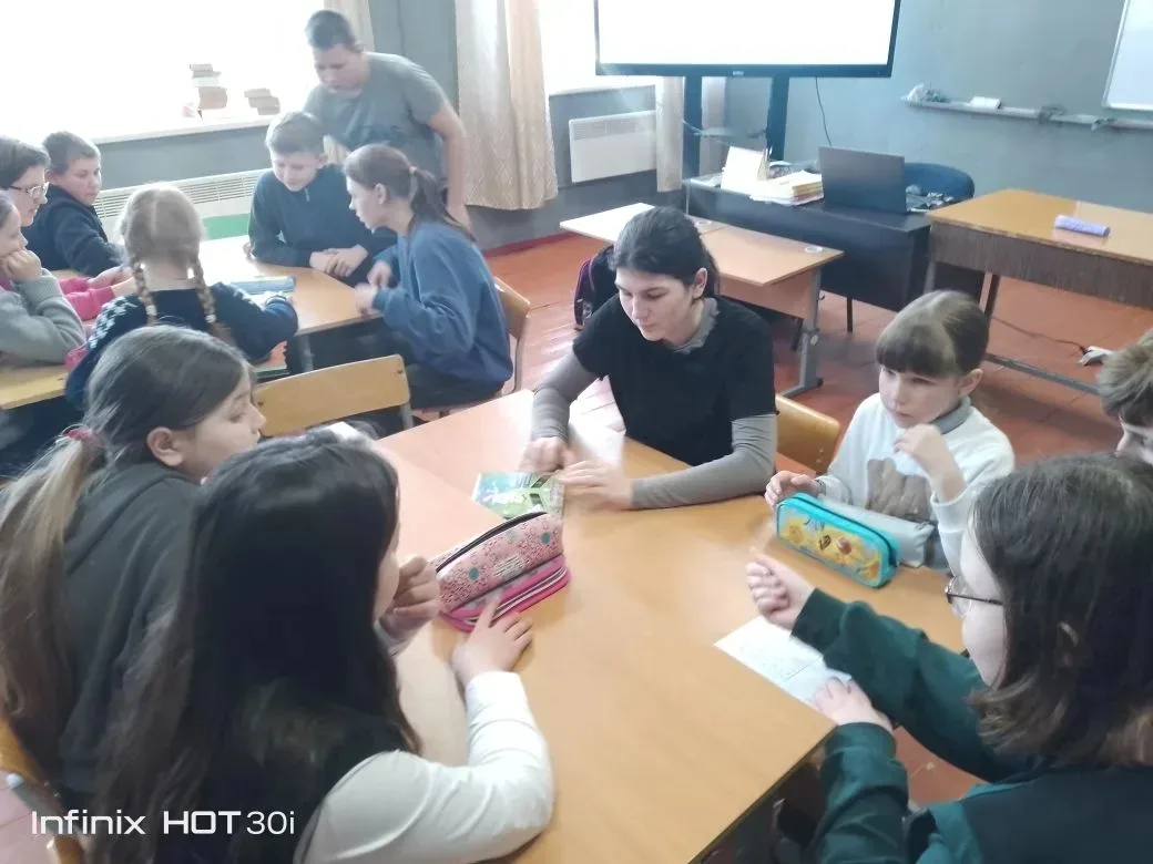 Во вторник, 24 марта, в нашей школе прошло мероприятие «В мире занимательной физики», к...