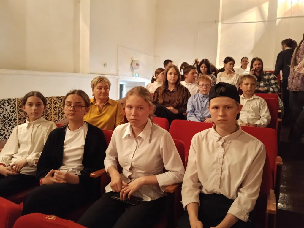 🎭19 мая в рамках губернаторского фестиваля «Творческие встречи», «Театральные вечера»,...