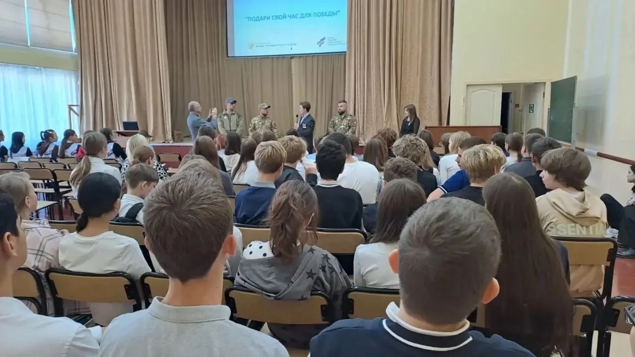 Студенты-волонтёры «Оникса» при содействии проектов «Подари свой час для Победы» и «Тво...
