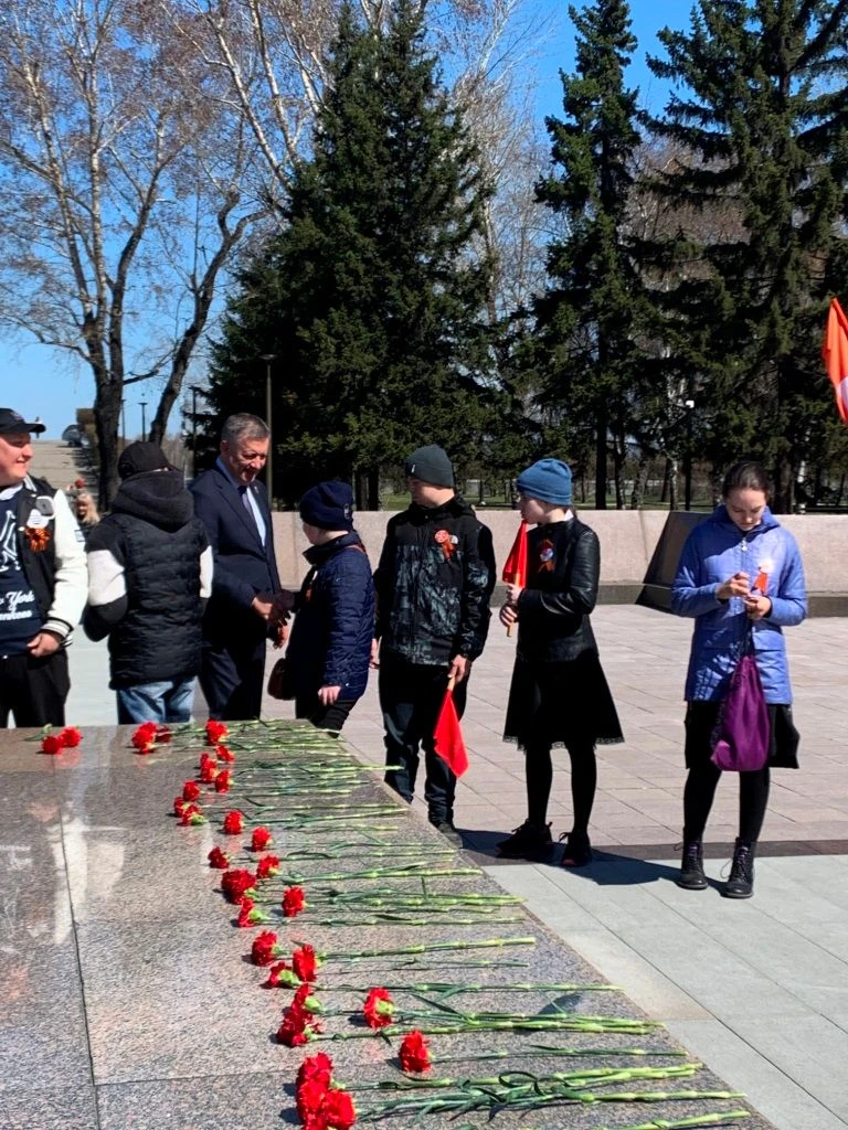 Память, которая живёт в сердце: экскурсия к мемориалу «Вечный огонь»