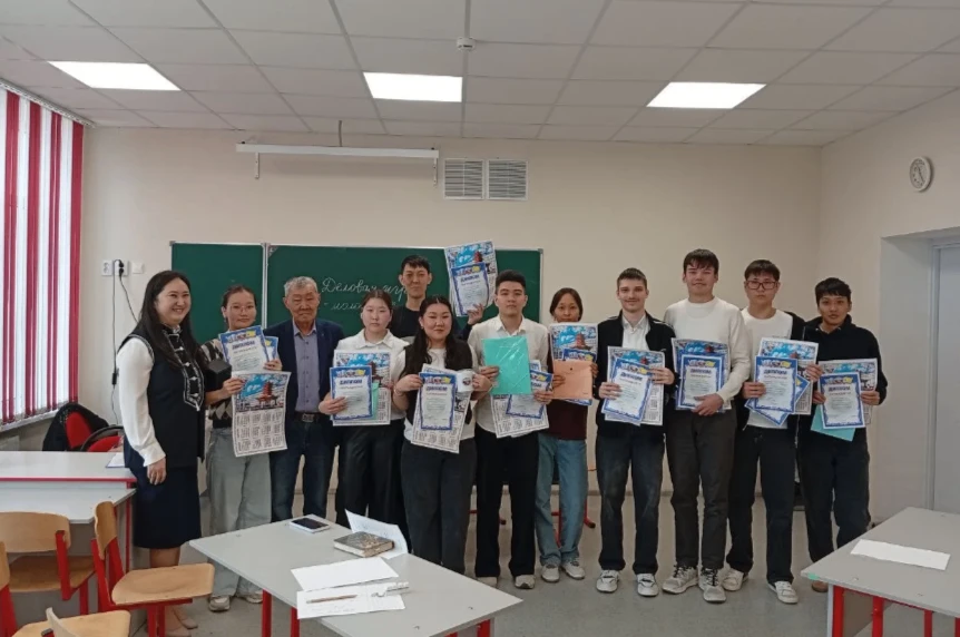 В рамках проведения Дня молодого избирателя Малодербетовская территориальная избирательная комиссия 