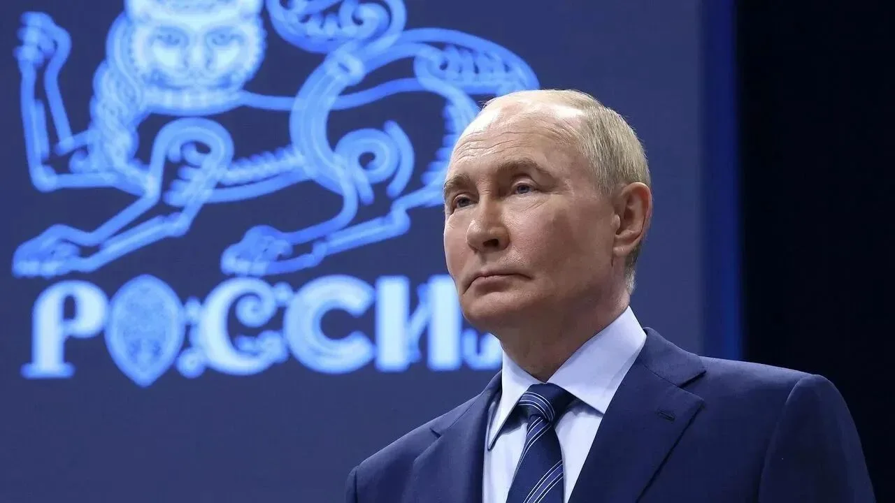 Сегодня свой День рождения отмечает Президент России Владимир Владимирович Путин!