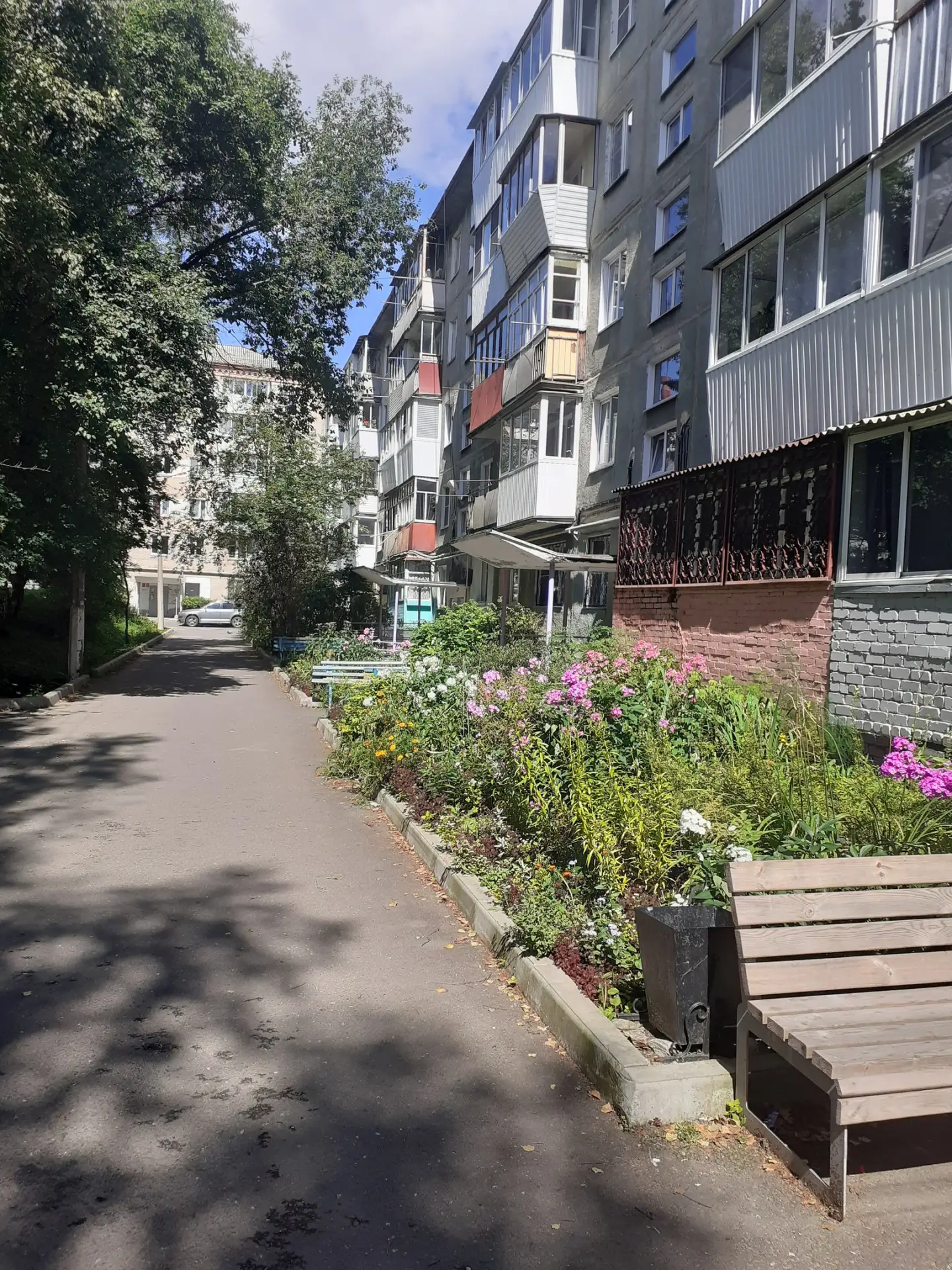 Обменяю 1 к квартиру  Златоуст, на 1 к квартиру Сатка, с вашей доплатой.