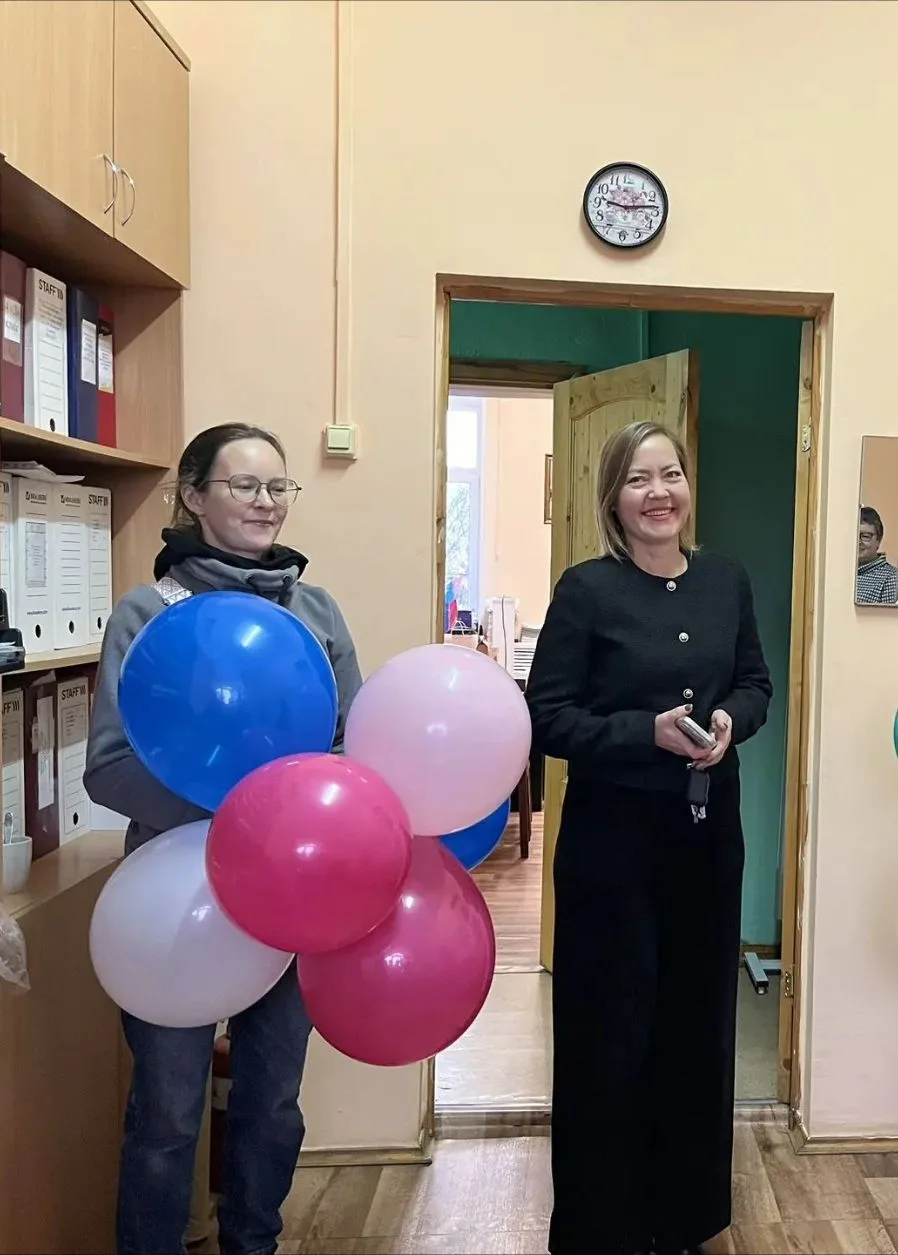 Сотрудники Федоровского дома культуры провели поздравительную акцию «Караоке‑перемена» ...