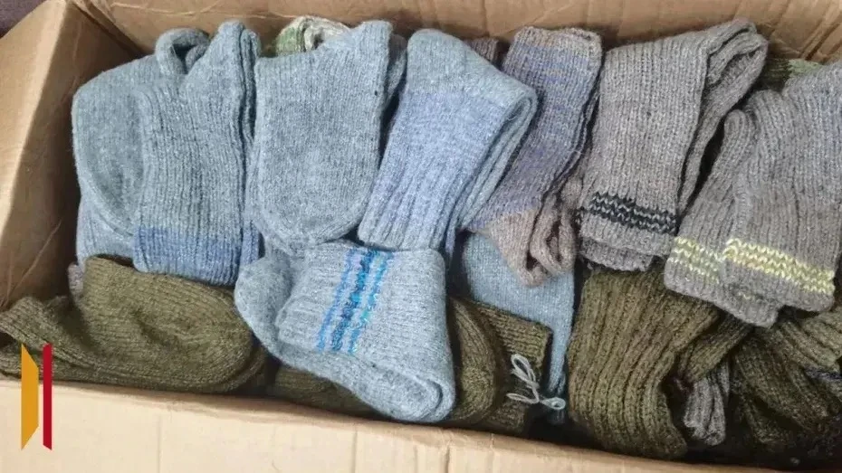 Богучарские волонтеры связали 8 тысяч пар носков для участников СВО