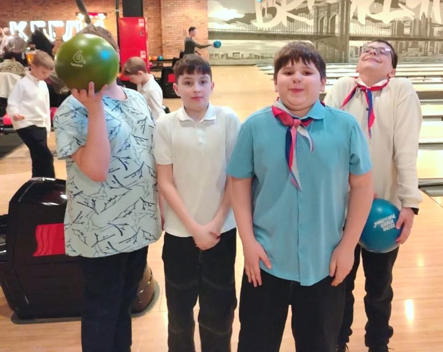 5Б на игре в боулинг 🎳Всем рекомендуем 👍 Это весело и азартно!!! Отличный способ провести время с кл