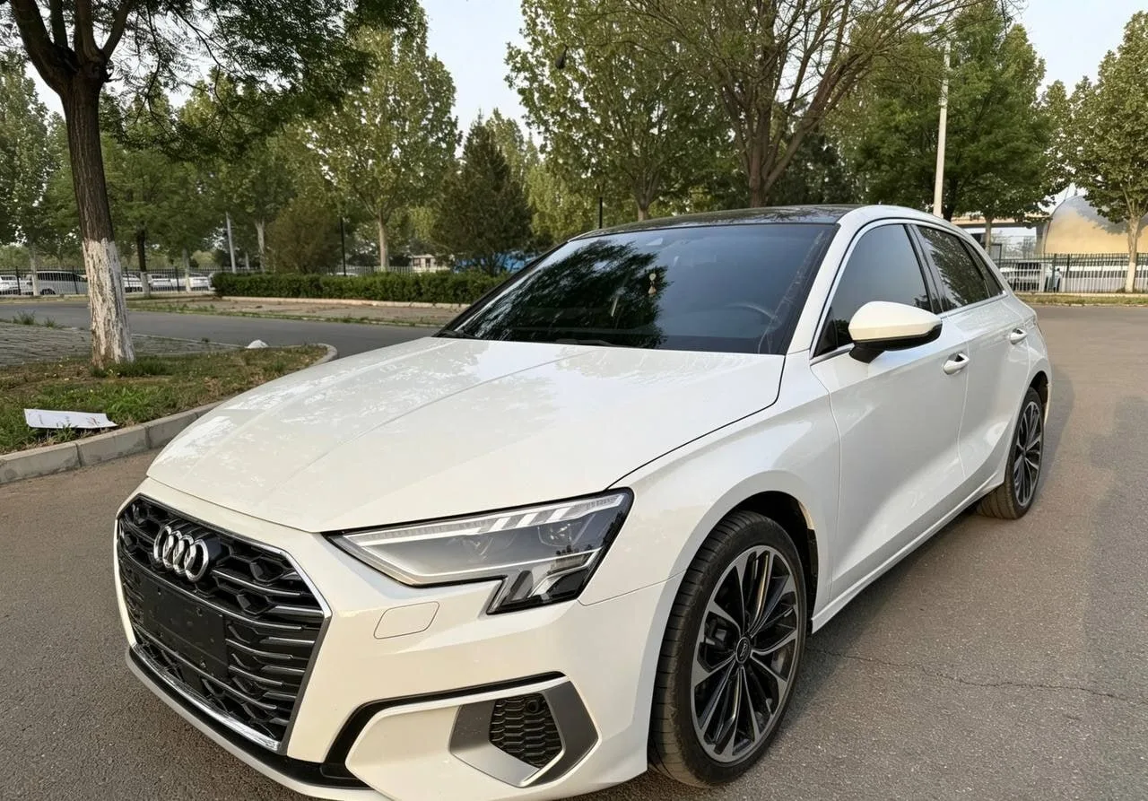 🚗 AUDI A3 SPORTBACK LUXURY ELEGANCE 2023 ИЗ КИТАЯ — 9 ТЫС. КМ! 🔥🔥🔥

⚙️ Двигатель: 1.4 TFSI / 150