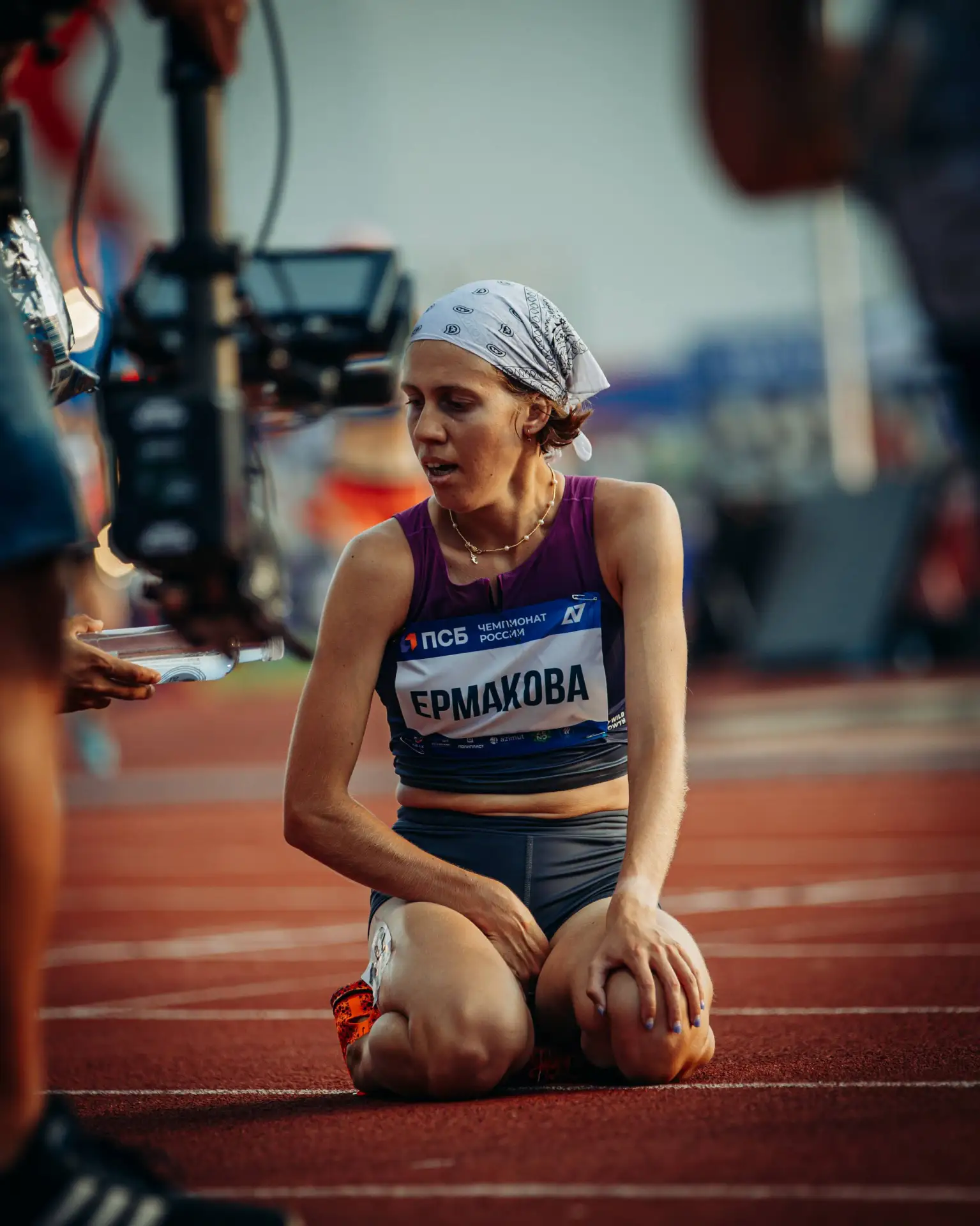 🎙Мария Ермакова второй год подряд выигрывает 10 000 м на чемпионате России.