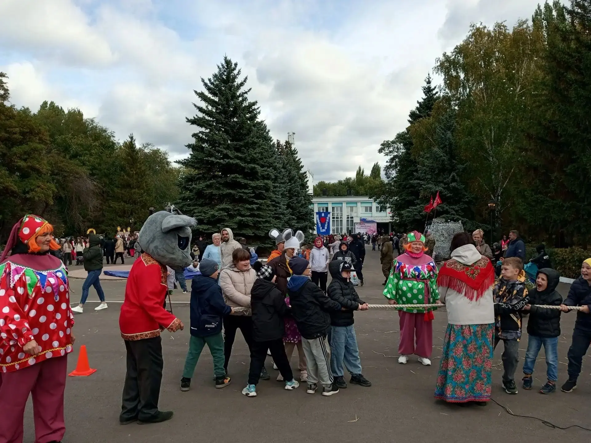 Режиссёр МБУ ДК "Анисовский"