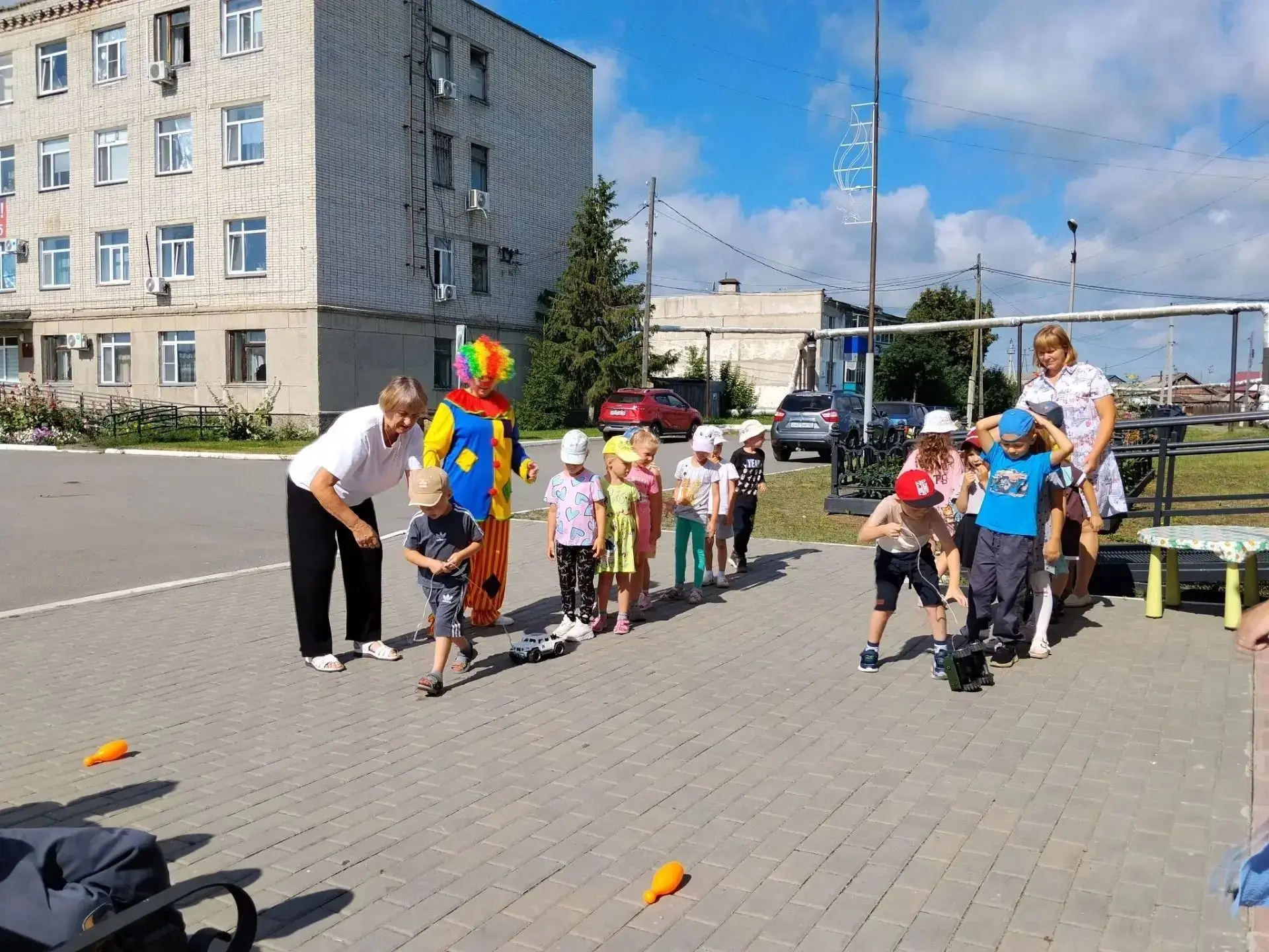 🎉 Безопасность на дороге — это важно, и мы знаем, как рассказать об этом малышам! 🎉В библиотеке пр