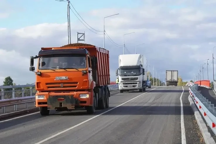 🌉 Открыто движение по мосту через Лугу
