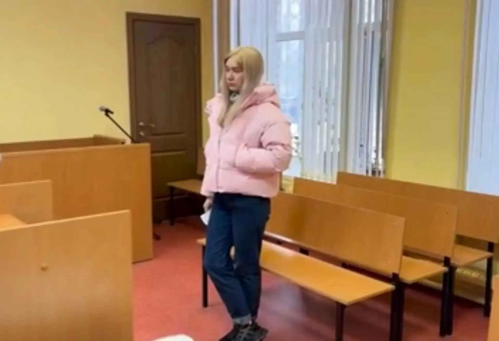 В Новодвинске осуждена женщина, поджегшая дверь квартиры мачехи из-за наследства

22-летняя жительни