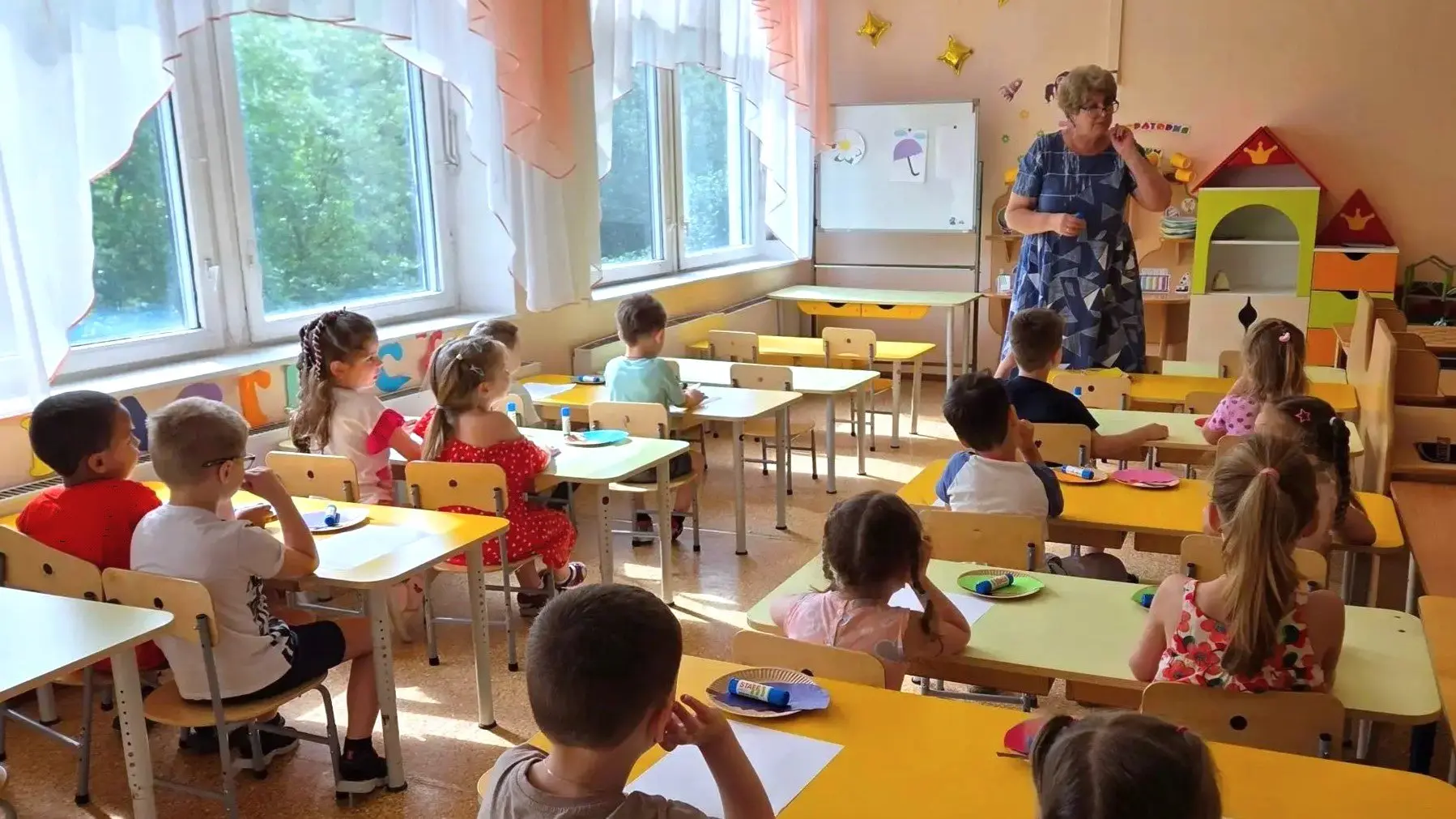 РАЗНОЦВЕТНОЕ лето

🌞 А ребята из групп «Солнечные лучики» и «Лапушки», чтобы поднять себе настроени