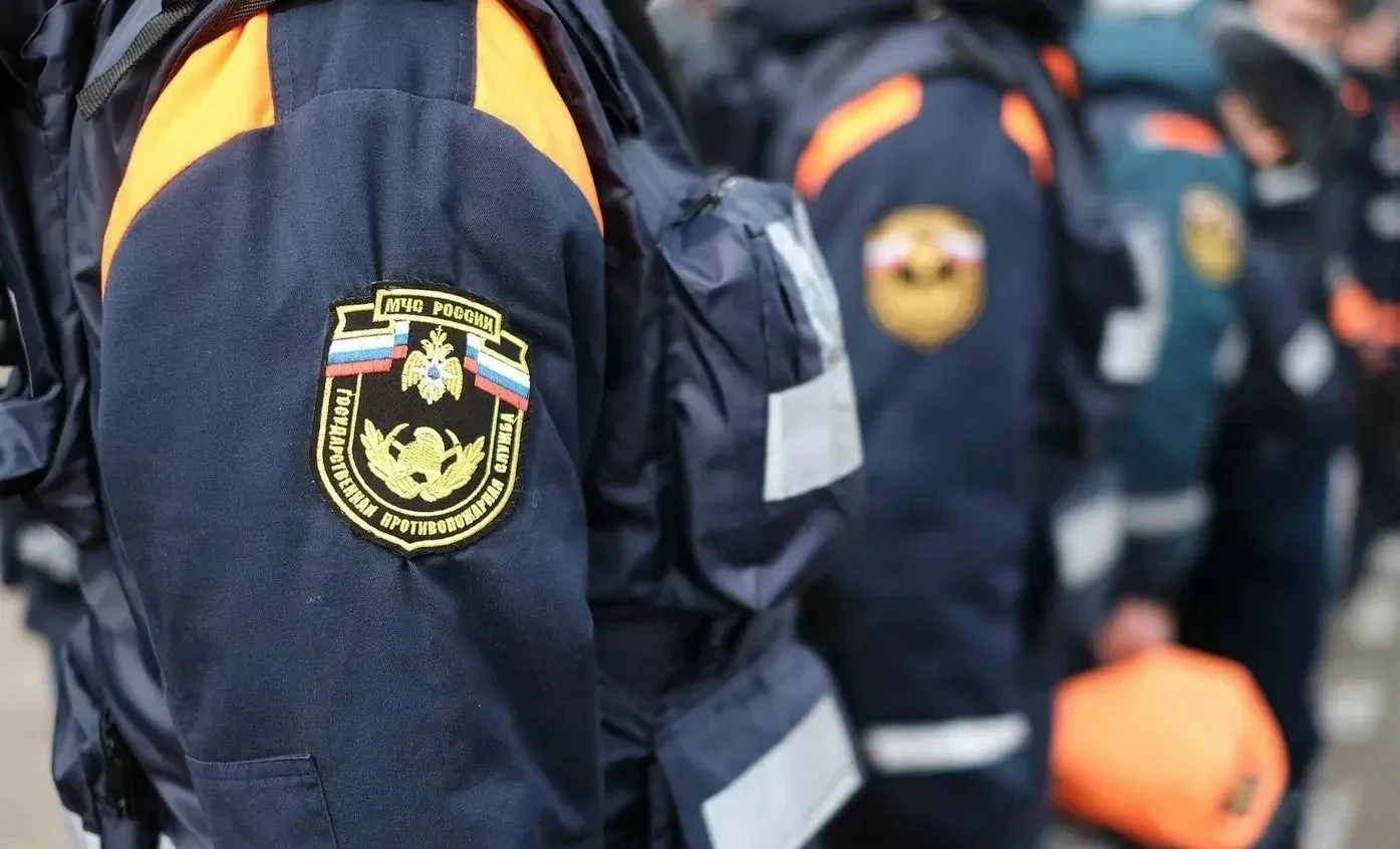 Четверо туристов застряли в Красной пещере в Крыму из-за подъема воды, идет спасательна...