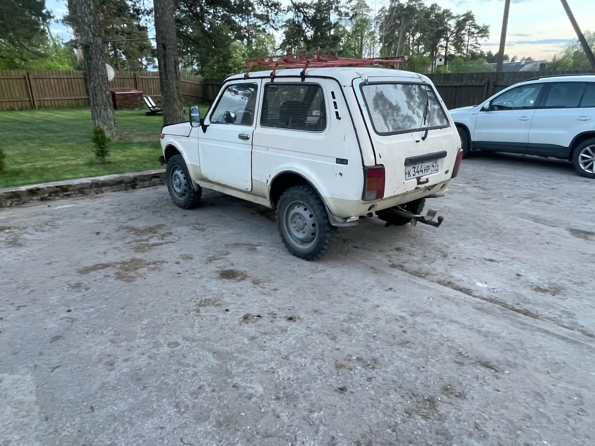 Продам ниву 4х4 3 дв
