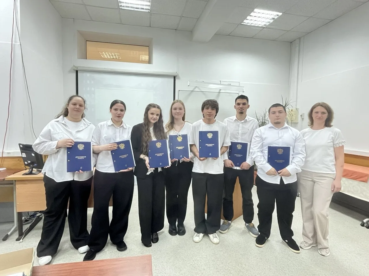 Исторический момент: первый выпуск по специальности «Операционная деятельность в логистике» вМТКП РЭ