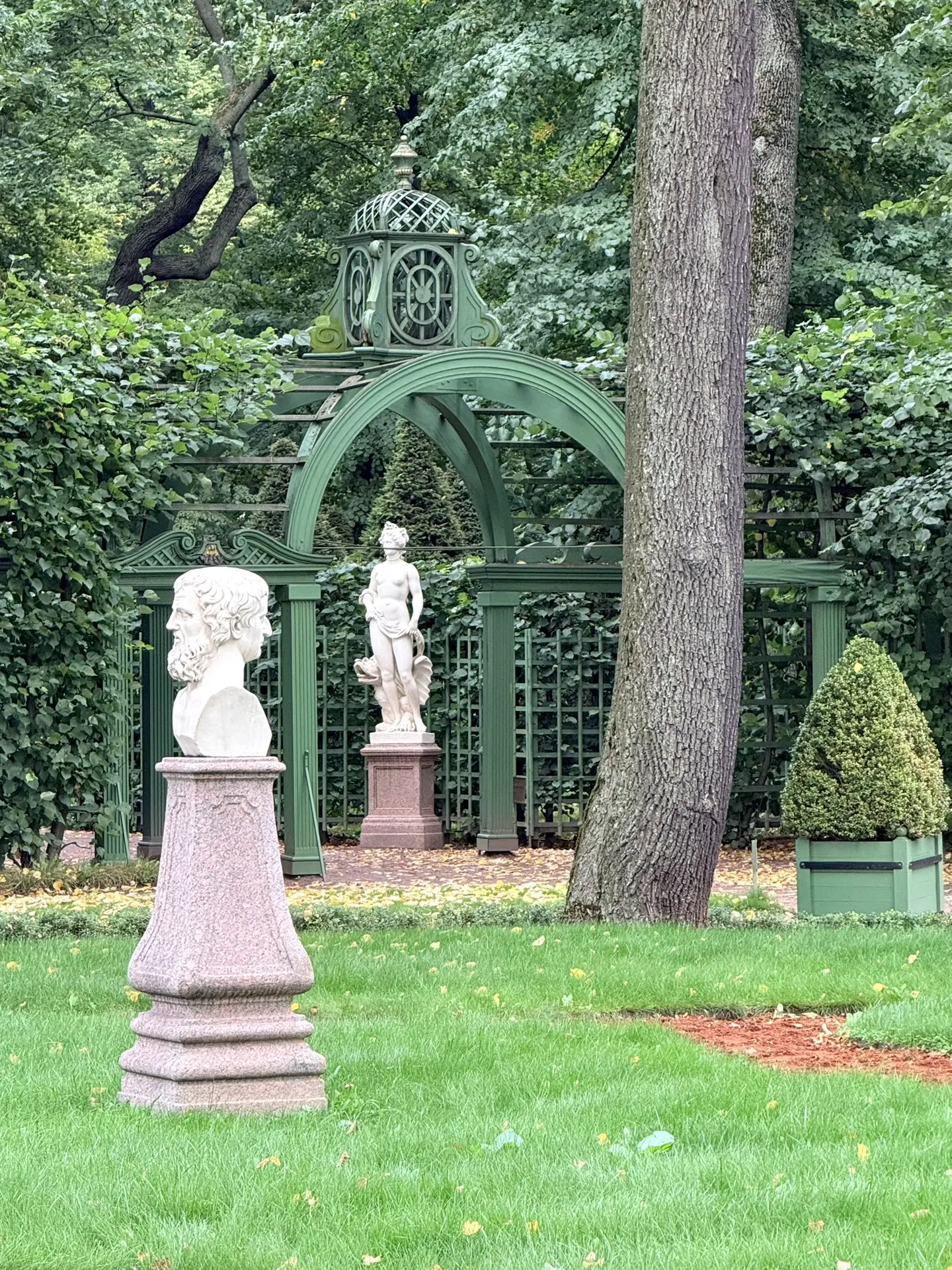 Чудесная осенняя прогулка 🍂 Предлагаю прогуляться от Спаса на Крови, затем заглянуть в...