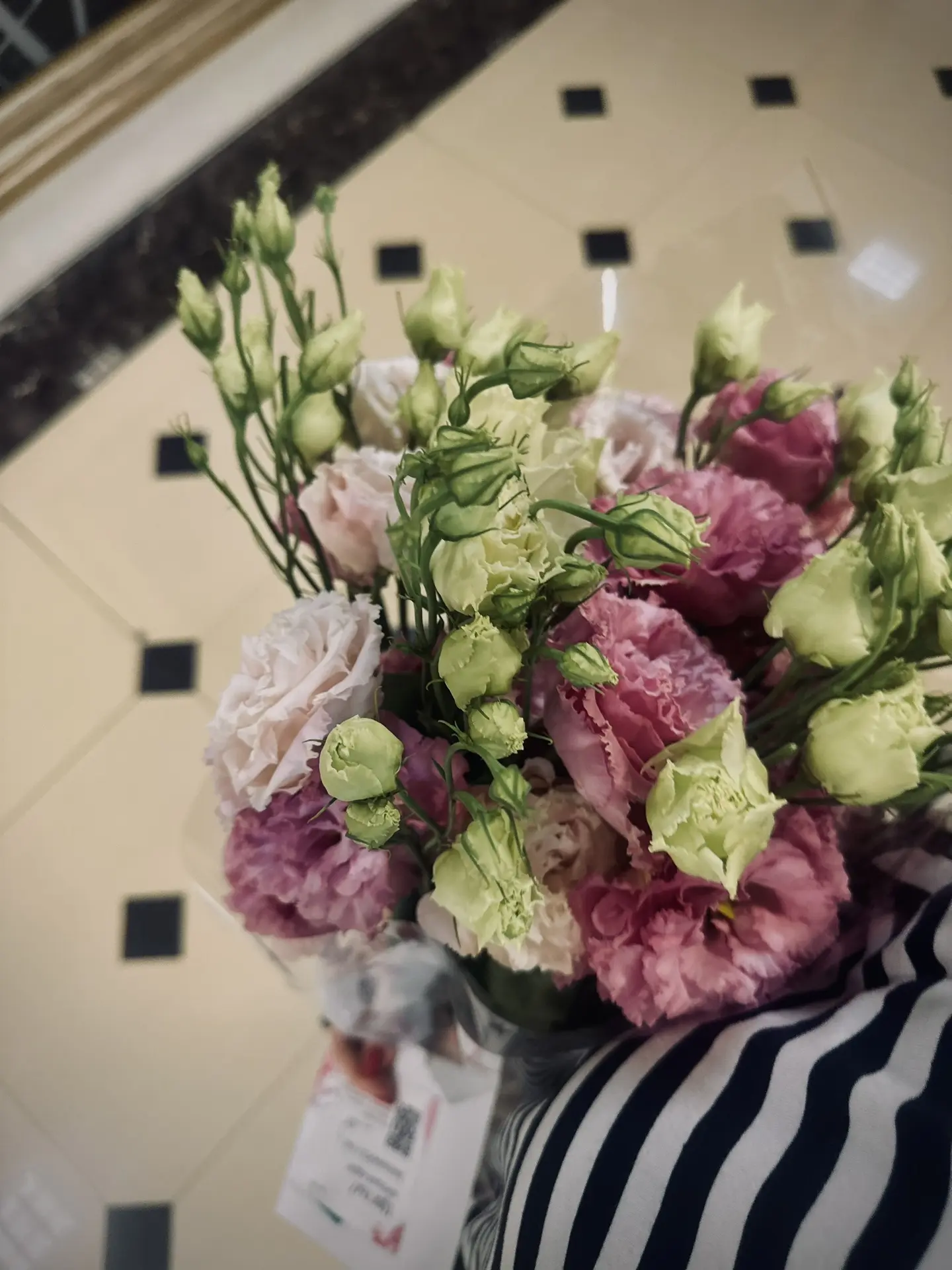 Побуду девочкой. 

Как мало надо для улыбки среди рабочего дня 💐