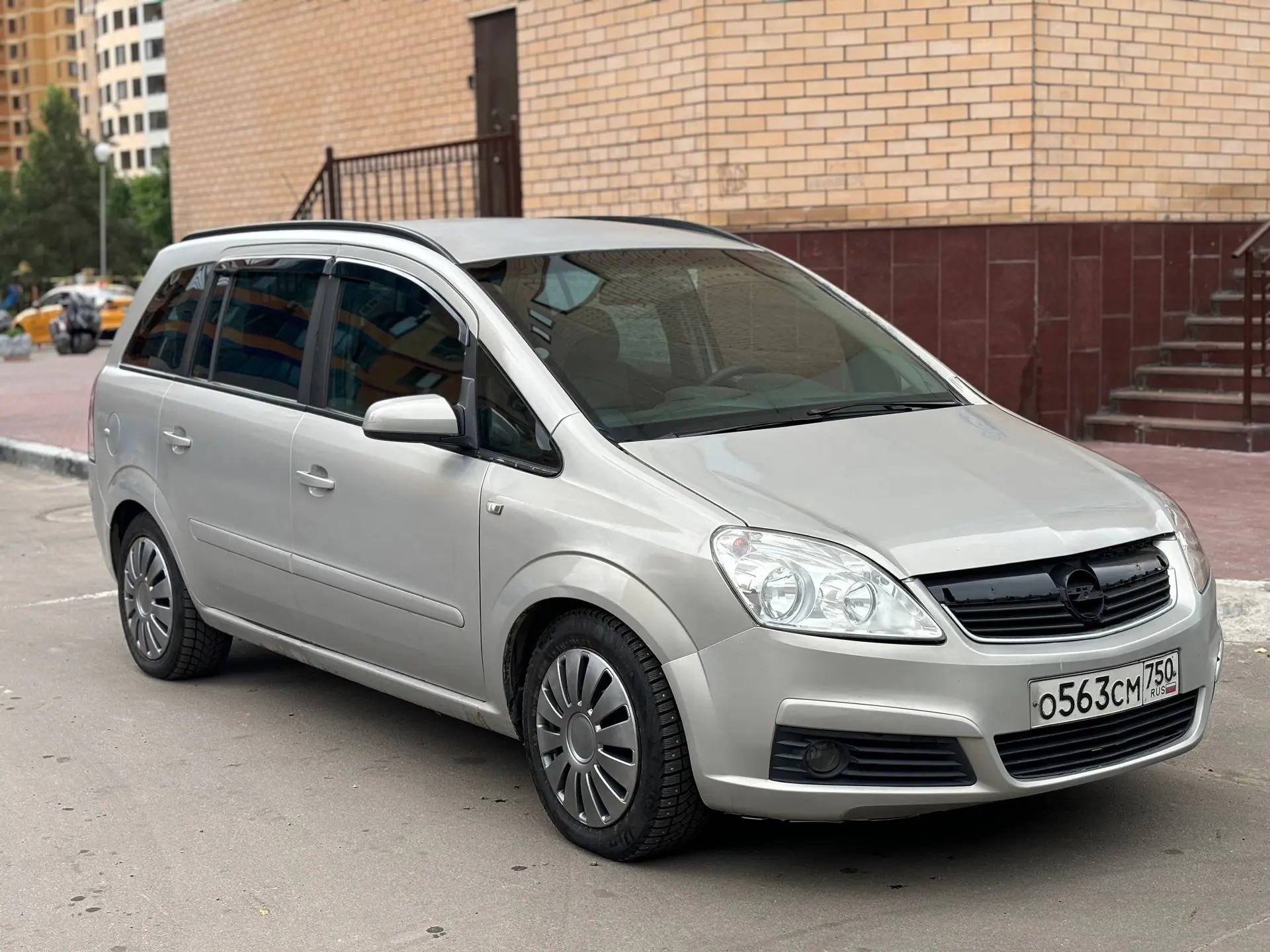 СЕГОДНЯ В ПРОДАЖЕ‼️

OPEL ZAFIRA 1.8 MT

2007 Год 
3 Владельца 

Полный ход
Чистые документы 
Красив