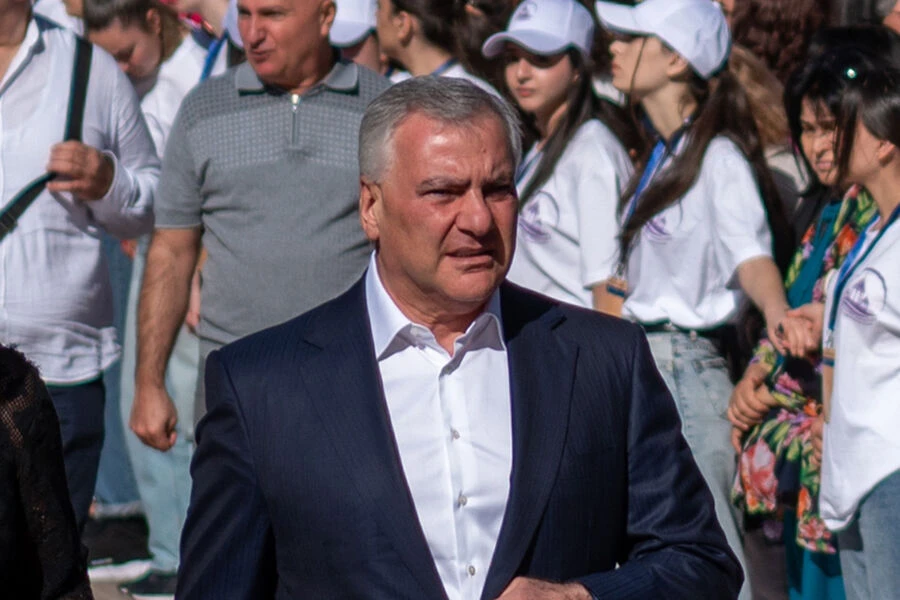 = БАНДА ПАШИНЯНА ФАЛЬСИФИЦИРУЕТ РЕЗУЛЬТАТЫ ПАРЛАМЕНТСКИХ ВЫБОРОВ = 
 
Экзит-пулы в Армении показываю