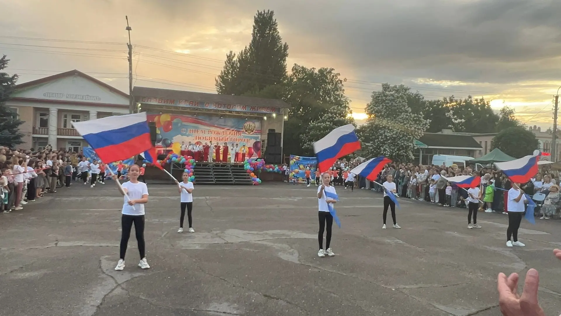 «Мы хотим всем рекордам наши звонкие дать имена!»

Выступление воспитанников МКОУ ДО Новоаннинская Д