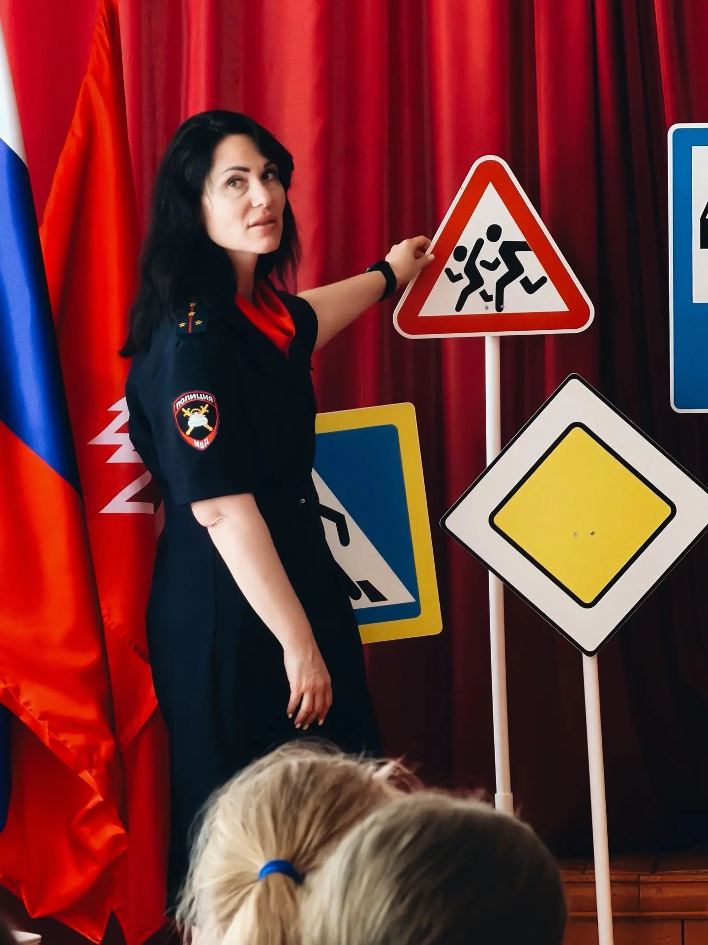 Сегодня школьный лагерь посетила Старший инспектор по пропаганде и безопасности дорожного движения О