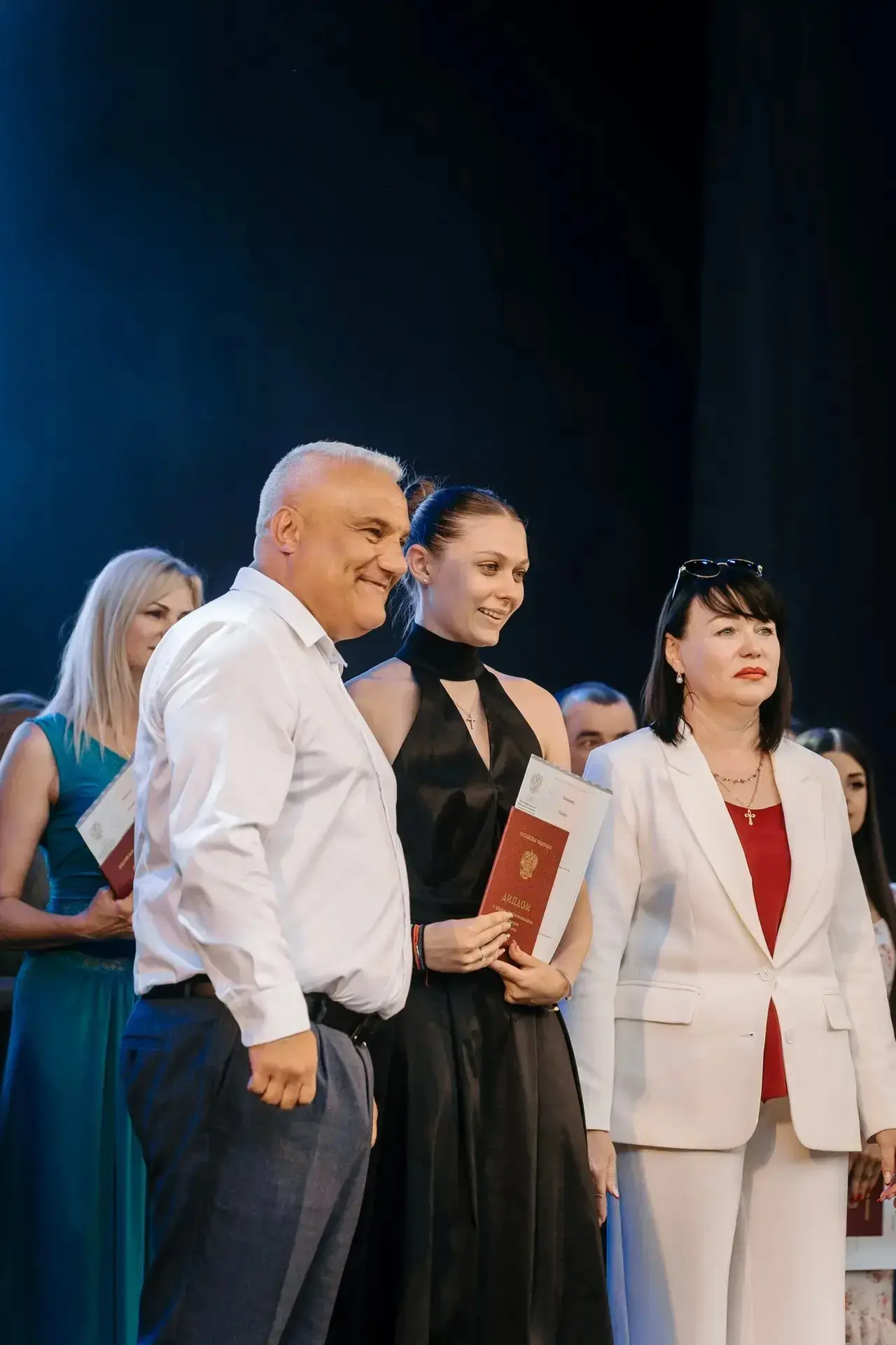 Фотографии с выпускного 2026✨

https://photovolkova.ru/disk/02-07-2026-vypusknoy-ait-letnyaya-estrad