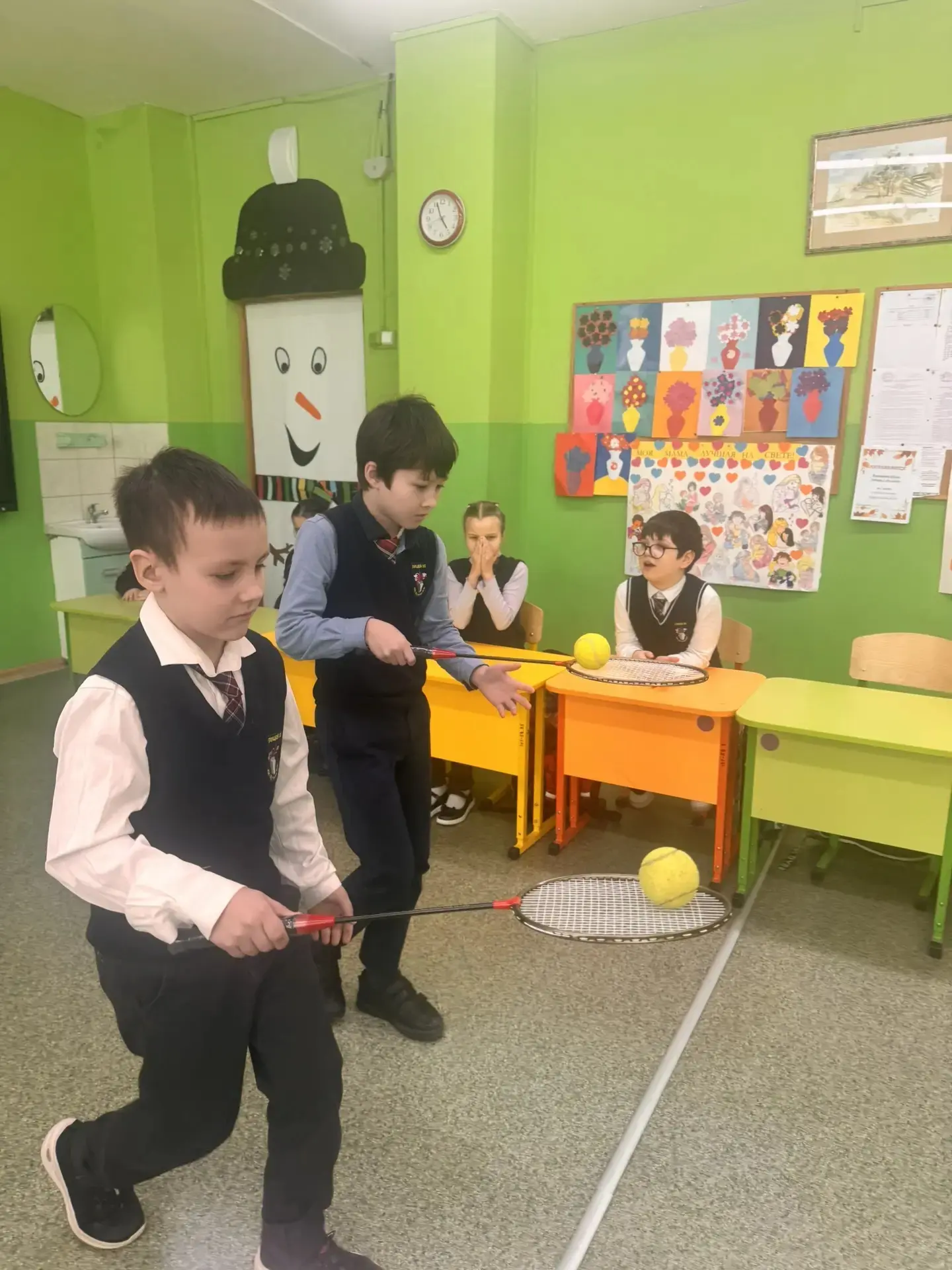 «Герои среди нас» 🇷🇺  📌В преддверии празднования Дня Защитника Отечества во 2 а классе состоялась вс