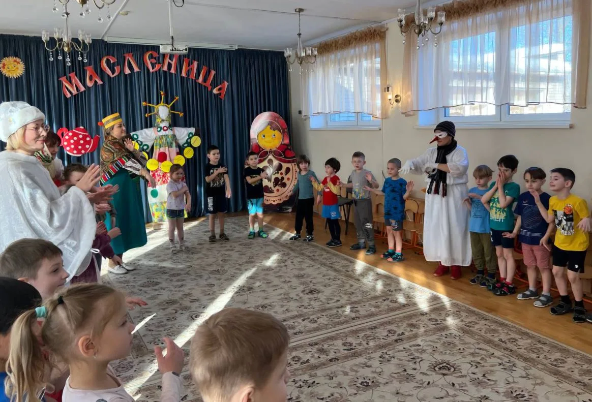 Веселый русский народный праздник «Масленица»🌞ежегодно проводится в нашем детском саду и давно стал 