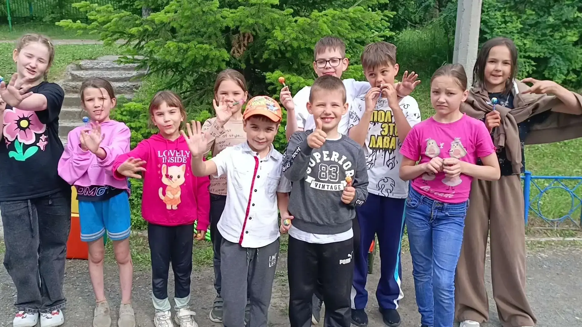 Ко Дню защиты детей для ребят с корпуса Максарева, 11 и группы дневного пребывания «Сол...