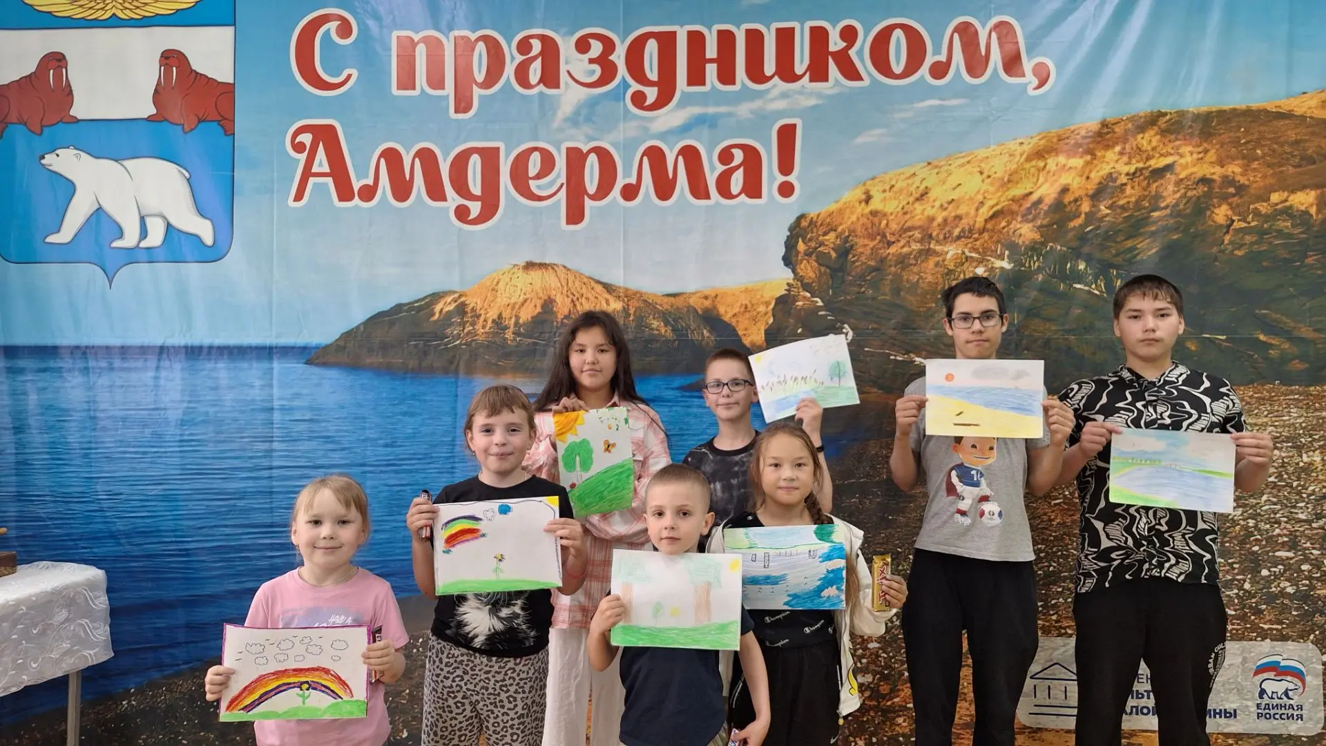 Лето- любимая пора для детей и взрослых. Мы с ребятами решили нарисовать лето.