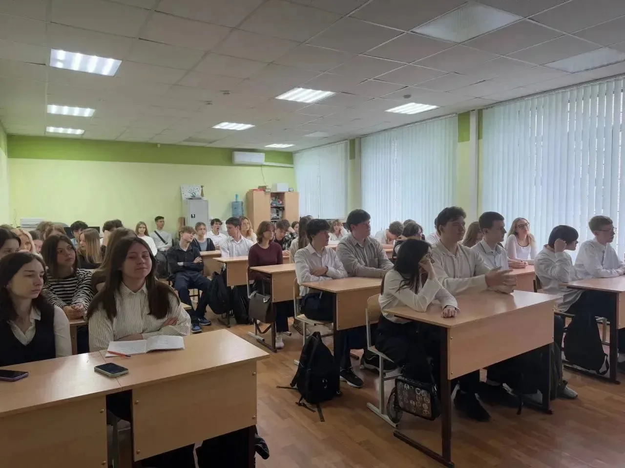 Прошедшая неделя в нашей гимназии была посвящена самому важному - вопросам безопасности и формирован
