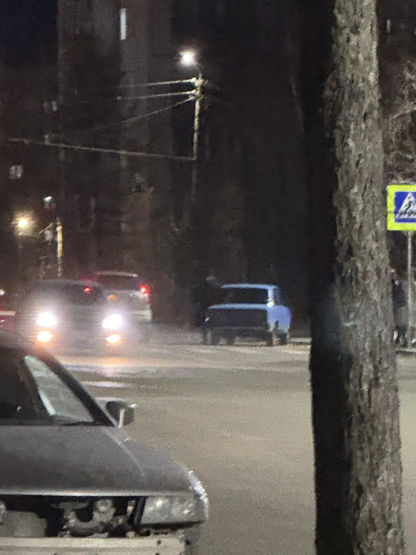 По слова очевидцев - по ул Школьная/29, около магазина «Станем друзьями», сбили пешехода.