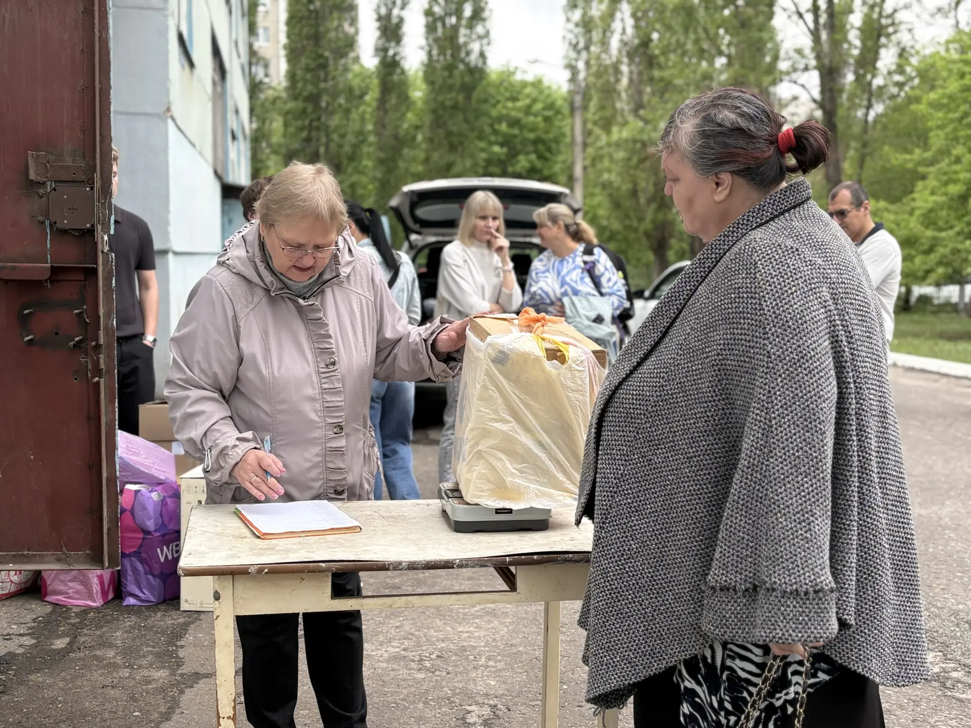 🎉 Уважаемые друзья! 🎉

С радостью сообщаем, что в нашей школе завершился сбор макулатуры! 📚♻️ Мы 