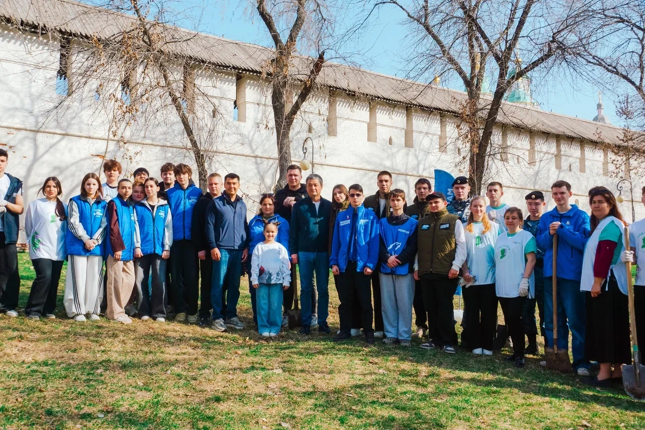 🌳 В Астраханской области Волонтёры Победы провели высадку «Сада памяти»  В этом году международная а