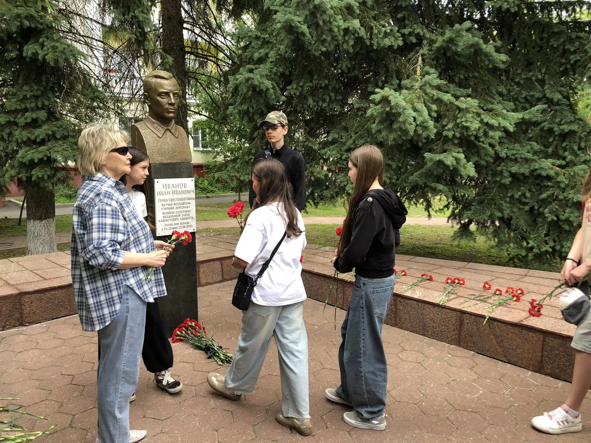 «Сегодня, в 4 часа утра, без всякого объявления войны германские вооруженные силы атаковали границы 