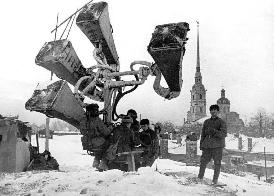 1942 год. Осаждённый Ленинград. Акустический прибор "Слушай небо" – прародитель совреме...