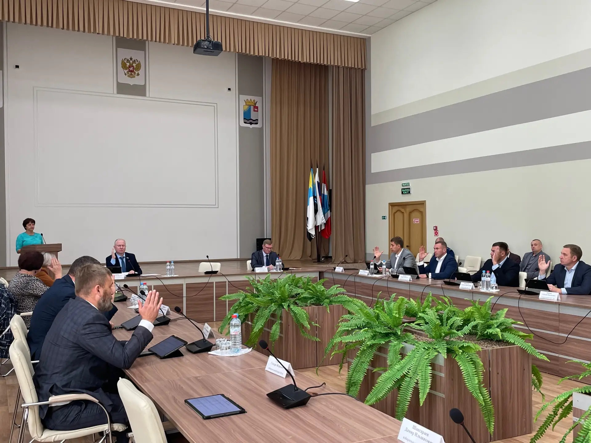 Депутаты думы округа внесли изменения в бюджет: на 2026 год добавили финансирование на ...